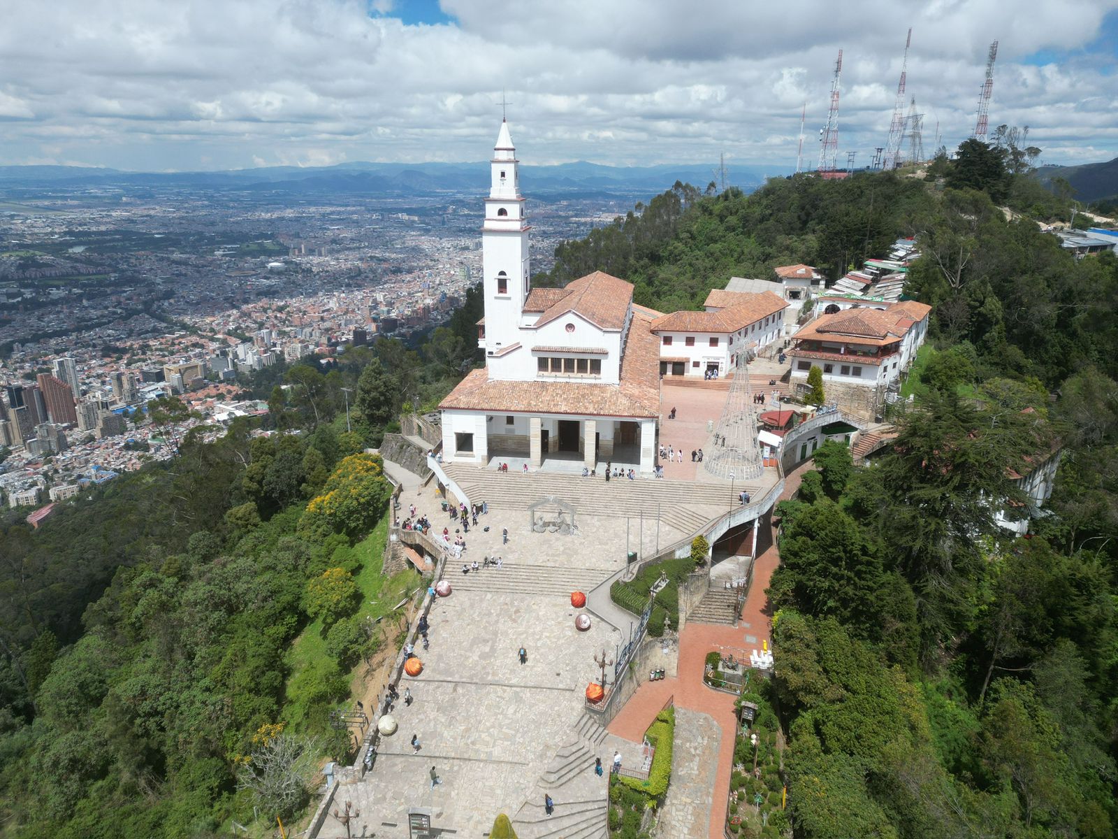 Bogotá + Medellín